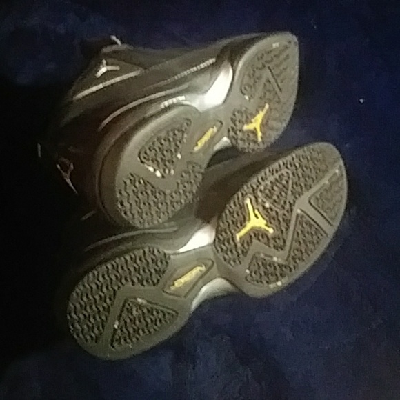 Jordans black with silver reflectors - Picture 6 of 6